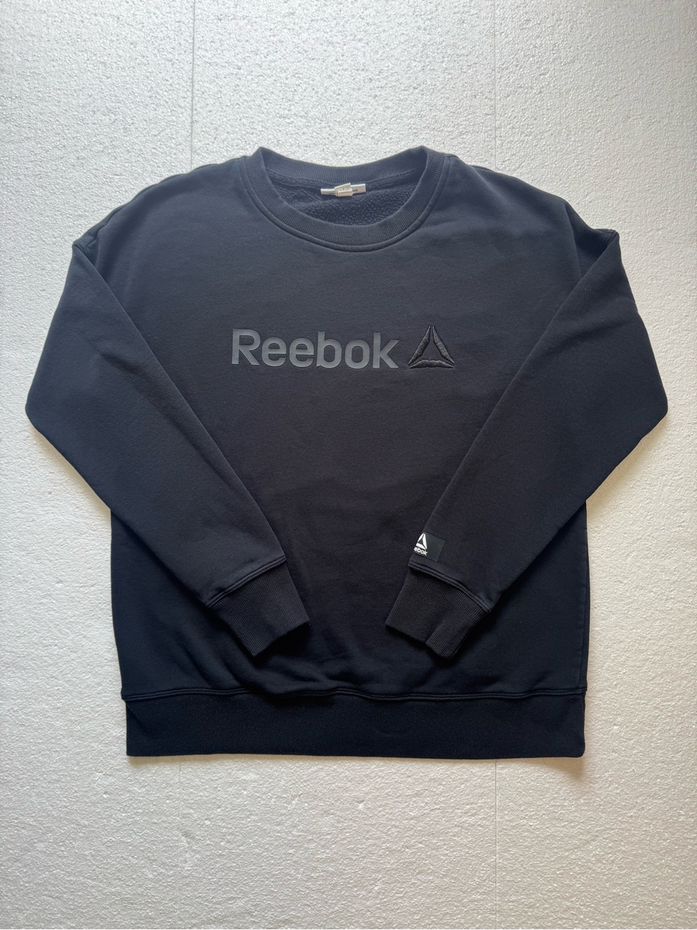 Black Reebok Crewneck Sweatshirt Medium